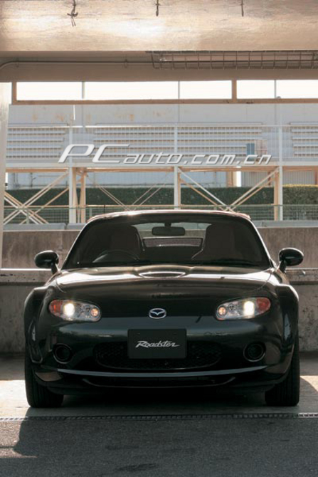 R_(d) Mazda Roadster DƬ D 