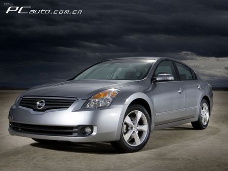 ծa Altima DƬ D 